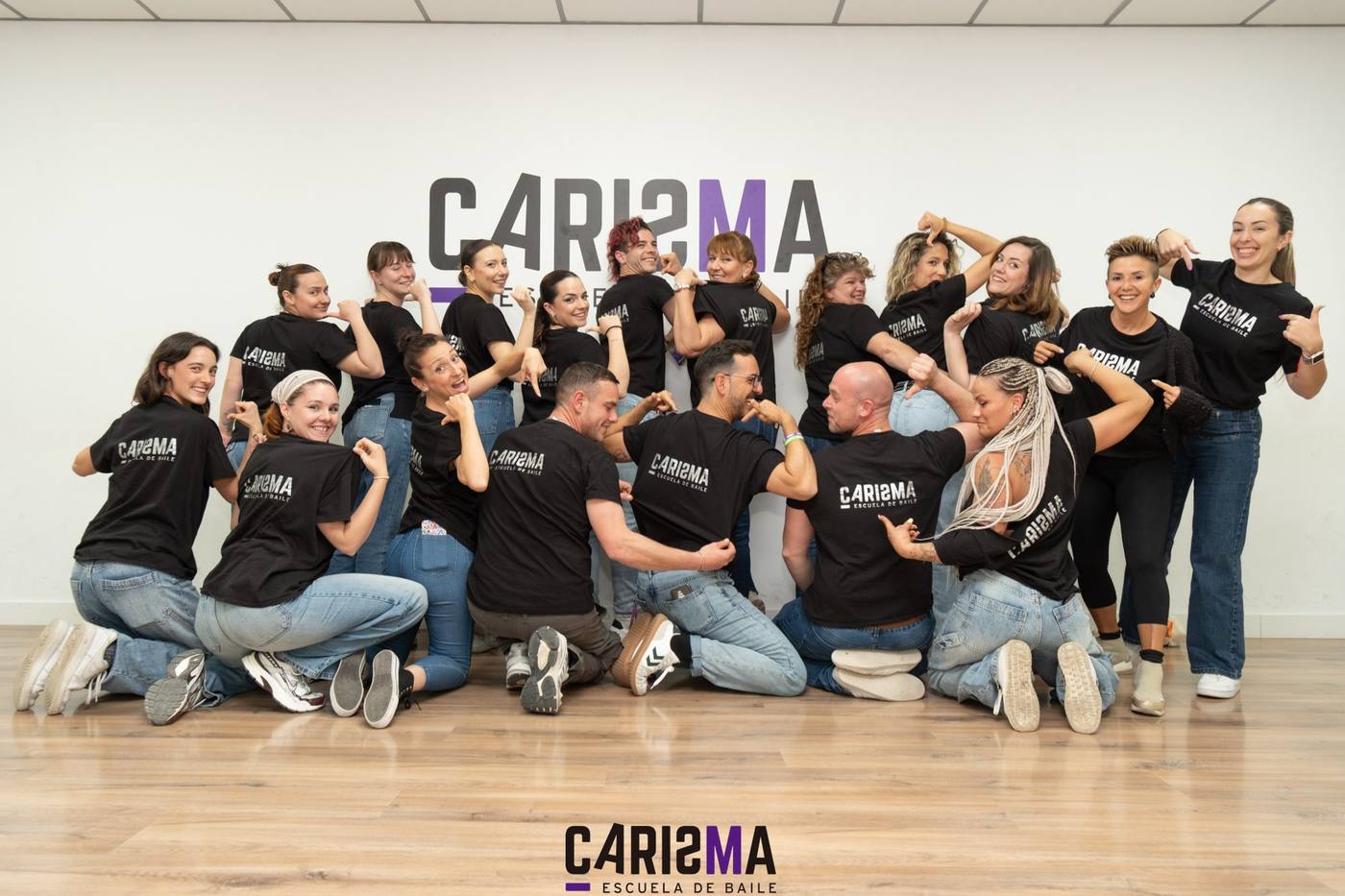 El equipo de Carisma al completo